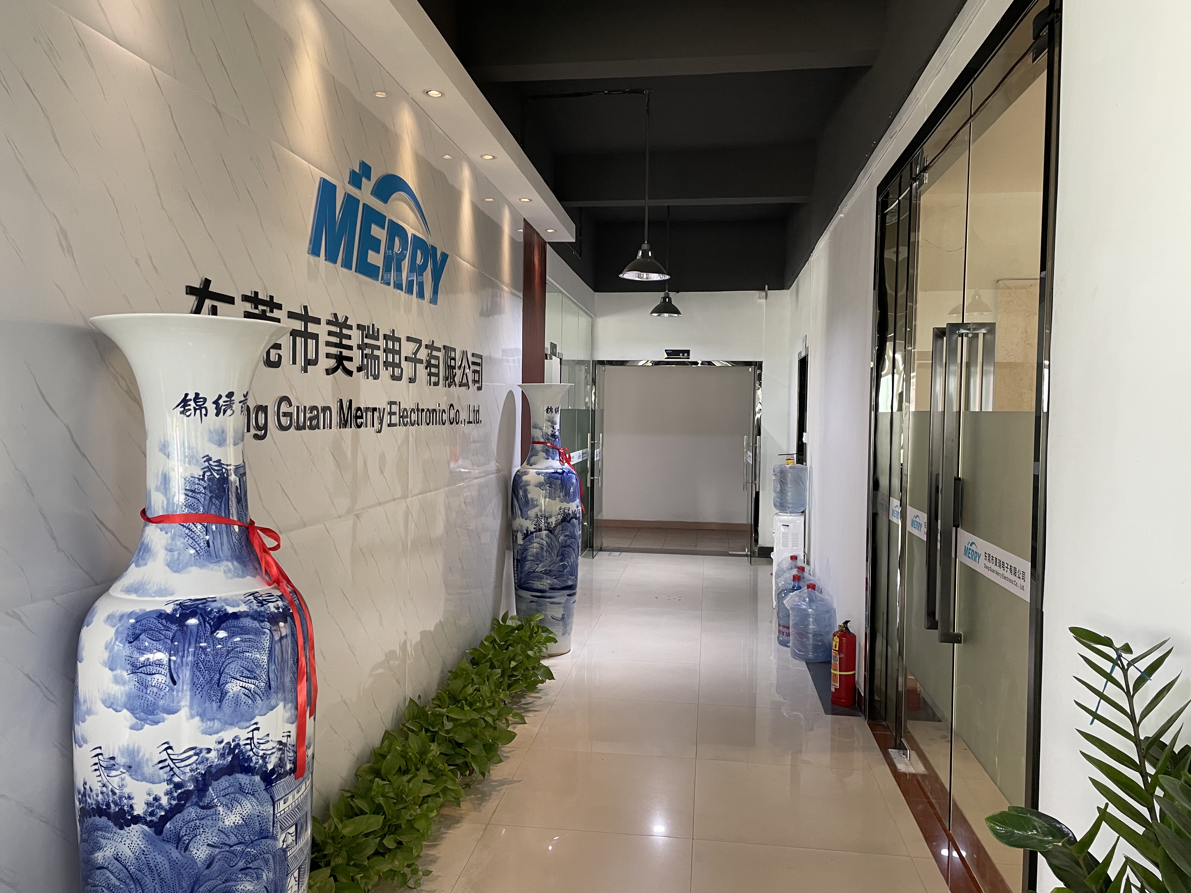 辦公環境-前臺側圖